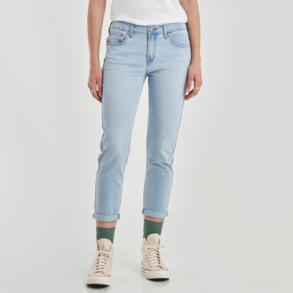 Levi's® Women's Mid-Rise Boyfriend Jeans 19887-0286